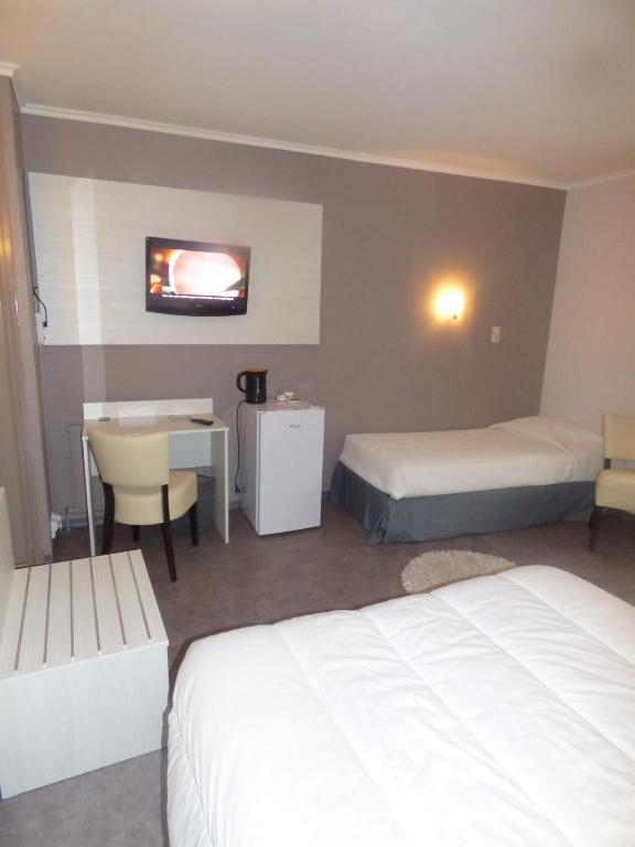 Hotel Du Centre Пиерлат Стая снимка